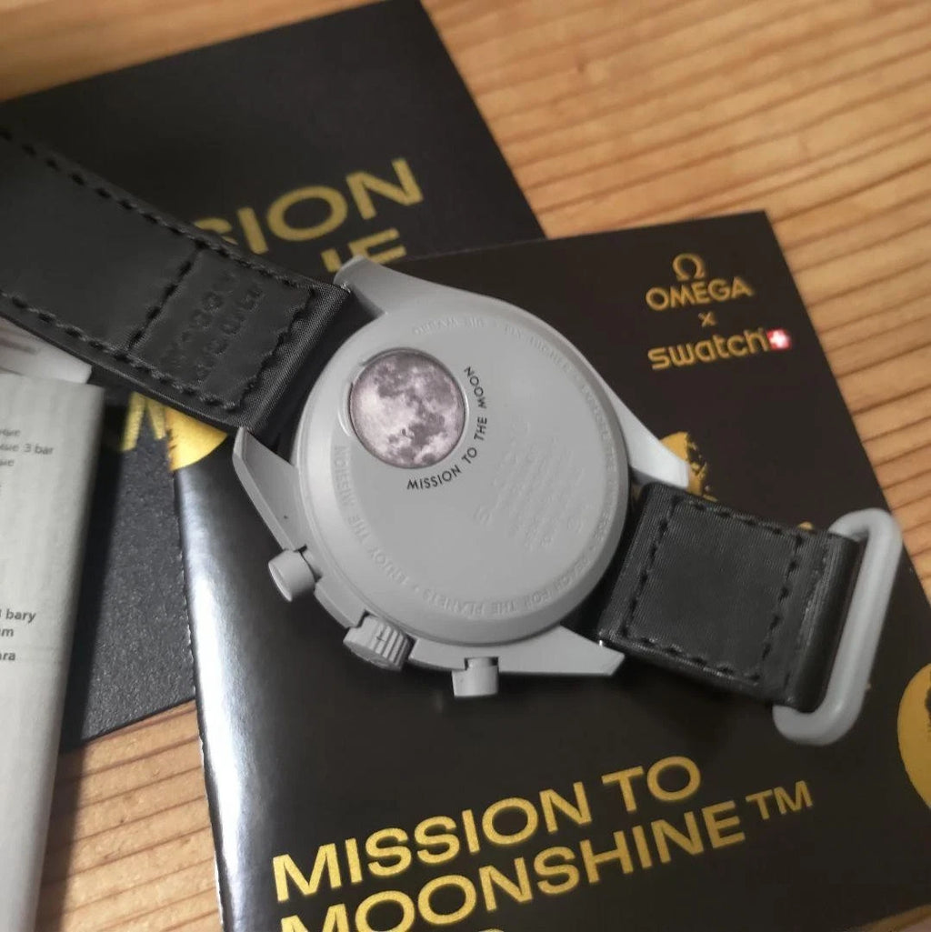 MOONSWATCH MISSION TO THE MOONSHINE GOLD - SWATCH X OMEGA BIOCERAMIC