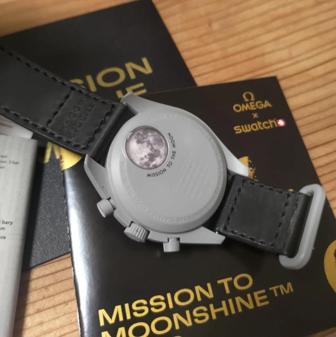 MOONSWATCH MISSION TO THE MOONSHINE GOLD - SWATCH X OMEGA BIOCERAMIC