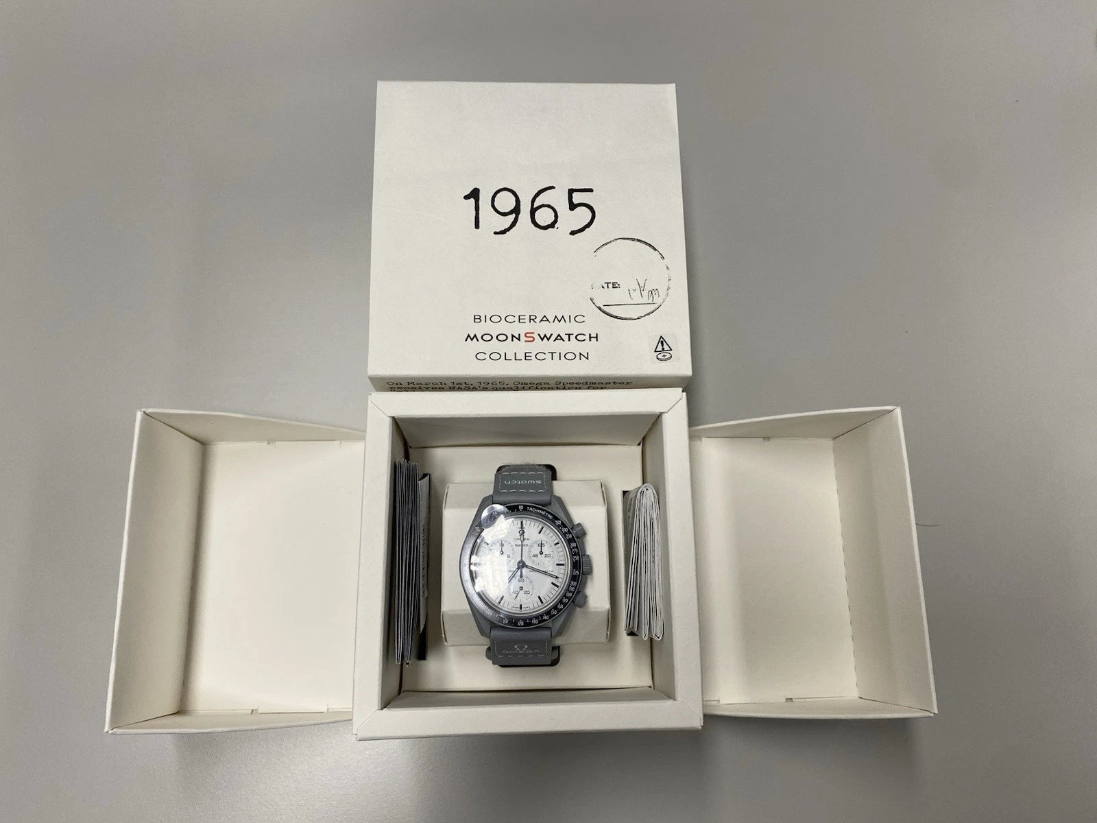 MOONSWATCH 1965 - SWATCH X OMEGA BIOCERAMIC