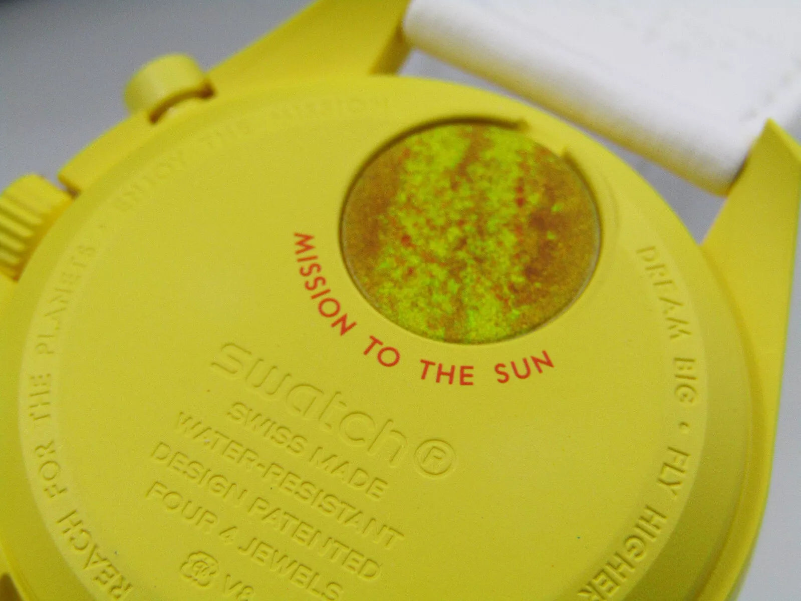 MOONSWATCH MISSION TO THE SUN - SWATCH X OMEGA BIOCERAMIC
